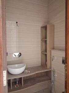 Common Bathroom Image of 1800 Sq.ft 3 BHK Builder Floor for sale in Paschim Vihar New Delhi for Rs. 32500000