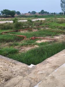 Image of 900 Sq.ft Residential Plot / Land for sale in Begampur, Noida for Rs. 2500000