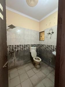 Bathroom Image of 1200 Sq.ft 1 BHK Builder Floor for rent in Vasundhara Ghaziabad for Rs. 13000