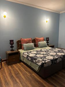 Bedroom Image of 700 Sq.ft 1 RK Builder Floor for rent in Safdarjung Development Area New Delhi for Rs. 40000