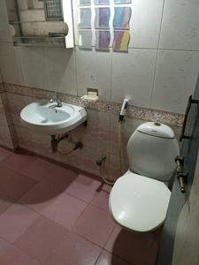 Bedroom Image of 650 Sq.ft 1 BHK Apartment / Flat for rent in Prathamesh Apartments, Prabhadevi Mumbai for Rs. 75000