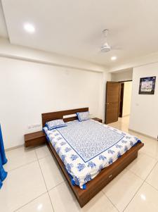 Bedroom Image of 2500 Sq.ft 3 BHK Apartment / Flat for rent in Alkapuri Vadodara for Rs. 40000