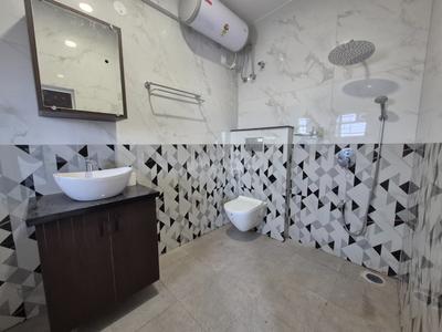 Bathroom Image of 2200 Sq.ft 4 BHK Builder Floor for rent in R.K. Hegde Nagar Bengaluru for Rs. 50000
