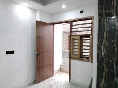 Bedroom Image of 600 Sq.ft 2 BHK Builder Floor for sale in Deenpur New Delhi for Rs. 3600000
