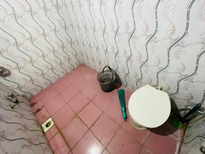 Bathroom Image of 1766 Sq.ft 3 BHK Apartment / Flat for rent in Shivalik Sachin Tower, Shyamal Ahmedabad for Rs. 32000