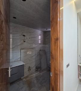 Bathroom Image of 2100 Sq.ft 4 BHK Apartment / Flat for sale in Rajendra Nagar Ghaziabad for Rs. 19600000