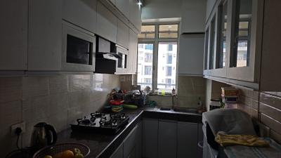 Kitchen Image of 1050 Sq.ft 2 BHK Apartment / Flat for rent in Gaurs Gaur Global Village, Crossings Republik Ghaziabad for Rs. 26000