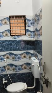 Bathroom Image of 600 Sq.ft 1 BHK Independent House for rent in Rajeev Nagar Patna for Rs. 13000