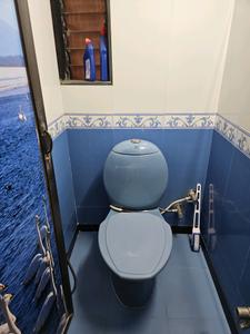 Common Bathroom One Image of 600 Sq.ft 2 BHK Apartment / Flat for sale in Ambedkar Nagar CHS, Worli Mumbai for Rs. 33500000
