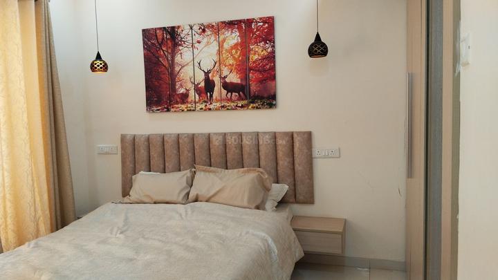 The Green Sapphirre Main Image 1