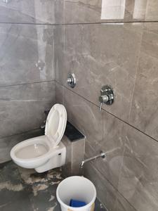 Common Bathroom Image of 1080 Sq.ft 2 BHK Apartment / Flat for sale in Keshar Aalayam, Vaishno Devi Circle Ahmedabad for Rs. 5200000