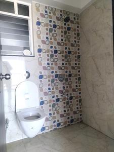 Common Bathroom Image of 989 Sq.ft 2 BHK Apartment / Flat for rent in Kohinoor Shangrila Phase 2, Chinchwad Pune for Rs. 32000
