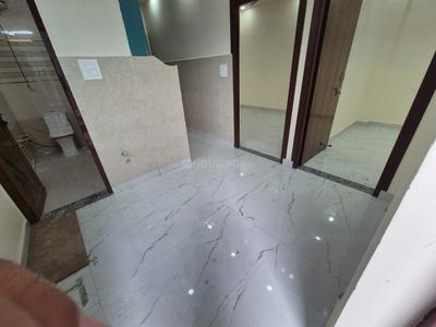 Bedroom Image of 900 Sq.ft 2 BHK Apartment / Flat for rent in Vivek Vihar New Delhi for Rs. 19000