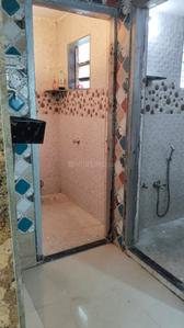 Bathroom Image of 425 Sq.ft 1 BHK Apartment / Flat for rent in Malad West Mumbai for Rs. 28000