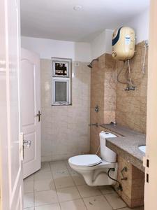 Common Bathroom Image of 1950 Sq.ft 3 BHK Apartment / Flat for sale in Shree Vardhman Victoria, Sector 70 Gurgaon for Rs. 23200000