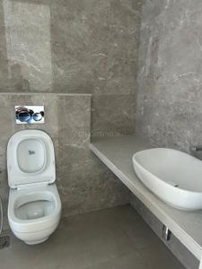 Bathroom Image of 1200 Sq.ft 3 BHK Apartment / Flat for sale in Simba Viceroy Savana, Churchgate Mumbai for Rs. 53000000