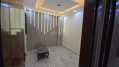Bedroom Image of 1100 Sq.ft 3 BHK Builder Floor for sale in Laxmi Nagar New Delhi for Rs. 8600000