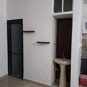 Bathroom Image of 900 Sq.ft 2 BHK Apartment / Flat for sale in Jhotwara Jaipur for Rs. 2700000