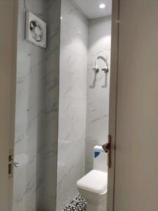 Common Bathroom Image of 1350 Sq.ft 3 BHK Builder Floor for sale in Indirapuram Ghaziabad for Rs. 13500000