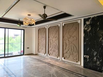 Living Room Image of 2450 Sq.ft 4 BHK Builder Floor for sale in Paramount Luxury Floor Malibu Town, Sector 47 Gurgaon for Rs. 37500000