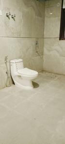 Bathroom Image of 1000 Sq.ft 2 BHK Apartment / Flat for sale in Vasant Kunj New Delhi for Rs. 6500000