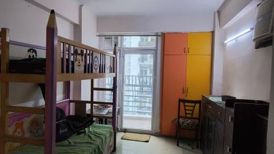 Bedroom Image of 1349 Sq.ft 3 BHK Apartment / Flat for rent in Gardenia Glory, Sector 46 Noida for Rs. 47000