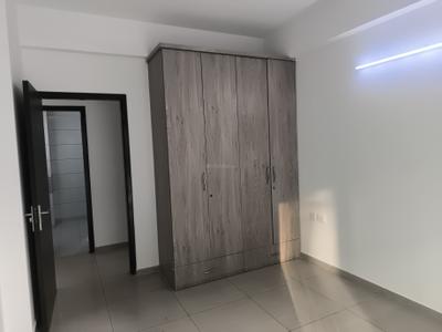 Bedroom Image of 1340 Sq.ft 3 BHK Apartment / Flat for sale in Gulshan Ikebana, Sector 143 Noida for Rs. 16800000