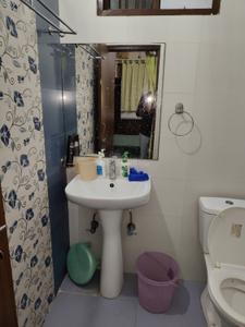 Bathroom Image of 1200 Sq.ft 1 RK Builder Floor for rent in Gomti Nagar Lucknow for Rs. 12000