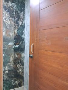 Common Bathroom Image of 1450 Sq.ft 3 BHK Apartment / Flat for sale in Sector 104 Noida for Rs. 5499999