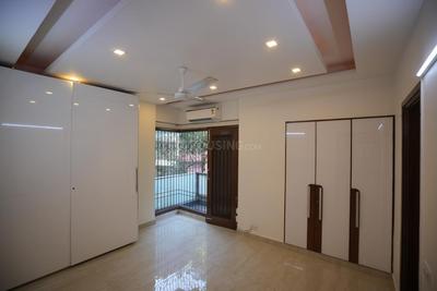 Bedroom Image of 2300 Sq.ft 3 BHK Builder Floor for sale in Jangpura New Delhi for Rs. 70000000