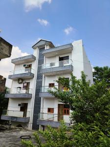 Image of 512 Sq.ft 1 RK Builder Floor for rent in Freedom Fighters Enclave, New Delhi for Rs. 8100