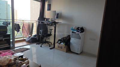 Bedroom Image of 1020 Sq.ft 2 BHK Apartment / Flat for rent in Amanora Ascent Towers, Hadapsar Pune for Rs. 44000