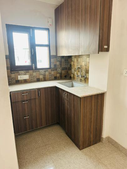 Basist real estate Main Image 1