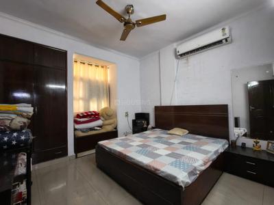 Bedroom Image of 750 Sq.ft 2 BHK Builder Floor for rent in Sector 24 Rohini New Delhi for Rs. 18000