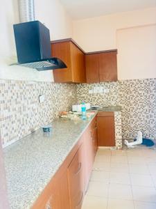 Kitchen Image of 1800 Sq.ft 3 BHK Apartment / Flat for rent in AWHO Vay Sector 8B G, Vrindavan Yojana Lucknow for Rs. 20000
