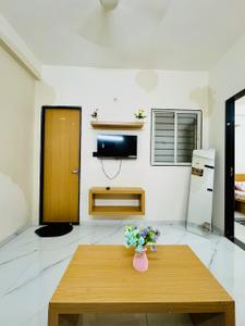 Hall Image of 500 Sq.ft 1 BHK Apartment / Flat for rent in Mahalakshmi Nagar Indore for Rs. 25000