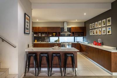 Kitchen Image of 1500 Sq.ft 1 BHK Independent House for rent in Arjun Pearl, Ghatlodiya Ahmedabad for Rs. 17000
