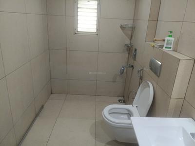 Image of 2600 Sq.ft 3 BHK Apartment / Flat for rent in Green Grace, Khaja Guda, Hyderabad for Rs. 70000