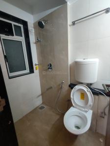 Bathroom Image of 650 Sq.ft 2 BHK Apartment / Flat for rent in Dadar East Mumbai for Rs. 58000