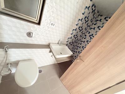 Bathroom Image of 1405 Sq.ft 3.5 BHK Apartment / Flat for sale in Bramha The Collection, Wadgaon Sheri Pune for Rs. 25000000