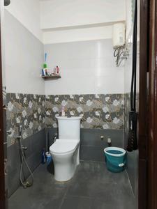 Common Bathroom Image of 1050 Sq.ft 2 BHK Apartment / Flat for rent in Serilingampally Hyderabad for Rs. 38000
