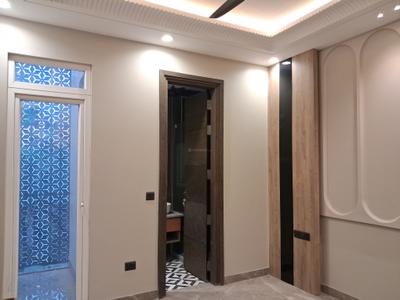 Bedroom Image of 1350 Sq.ft 3 BHK Builder Floor for sale in Paschim Vihar New Delhi for Rs. 28000000