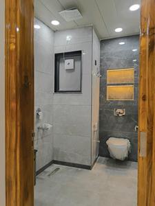 Common Bathroom Image of 2250 Sq.ft 4 BHK Builder Floor for sale in Vaishali Ghaziabad for Rs. 35000000