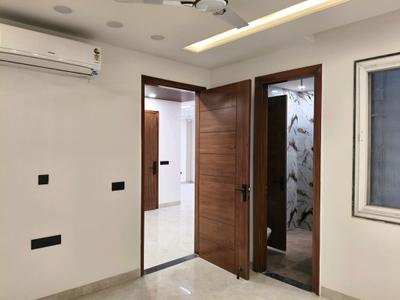 Bedroom Image of 2500 Sq.ft 4 BHK Builder Floor for sale in Paramount Luxury Golf Course Extension, Sector 57 Gurgaon for Rs. 32500000