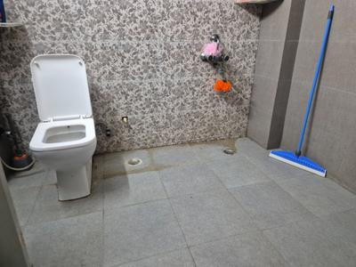 Image of 3000 Sq.ft 5 BHK Duplex for rent in Sector 49, Noida for Rs. 60000