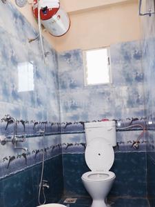 Bathroom Image of 501 Sq.ft 1 RK Apartment / Flat for rent in Kharadi Pune for Rs. 7000
