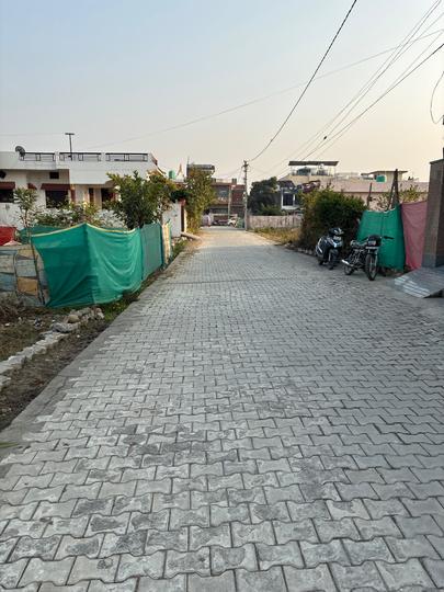 Babugarh vikasnagar Main Image 1