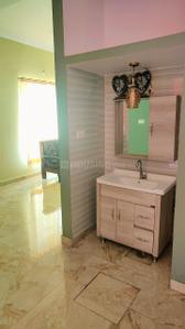 Kitchen Image of 3300 Sq.ft 5 BHK Duplex for rent in Shalimar Paradise, Mohammadpur Chauki Lucknow for Rs. 50000