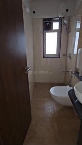 Bathroom Image of 600 Sq.ft 2 BHK Apartment / Flat for rent in Worli Mumbai for Rs. 85000