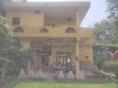 Image of 800 Sq.ft 2.5 BHK Builder Floor for rent in Sector 40, Noida for Rs. 31000